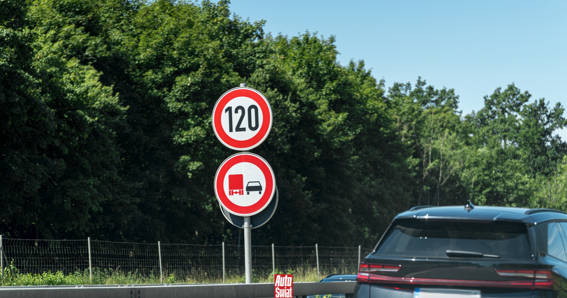 Inteligentny Asystent Prędkości 2030. Samochód będzie cię hamować