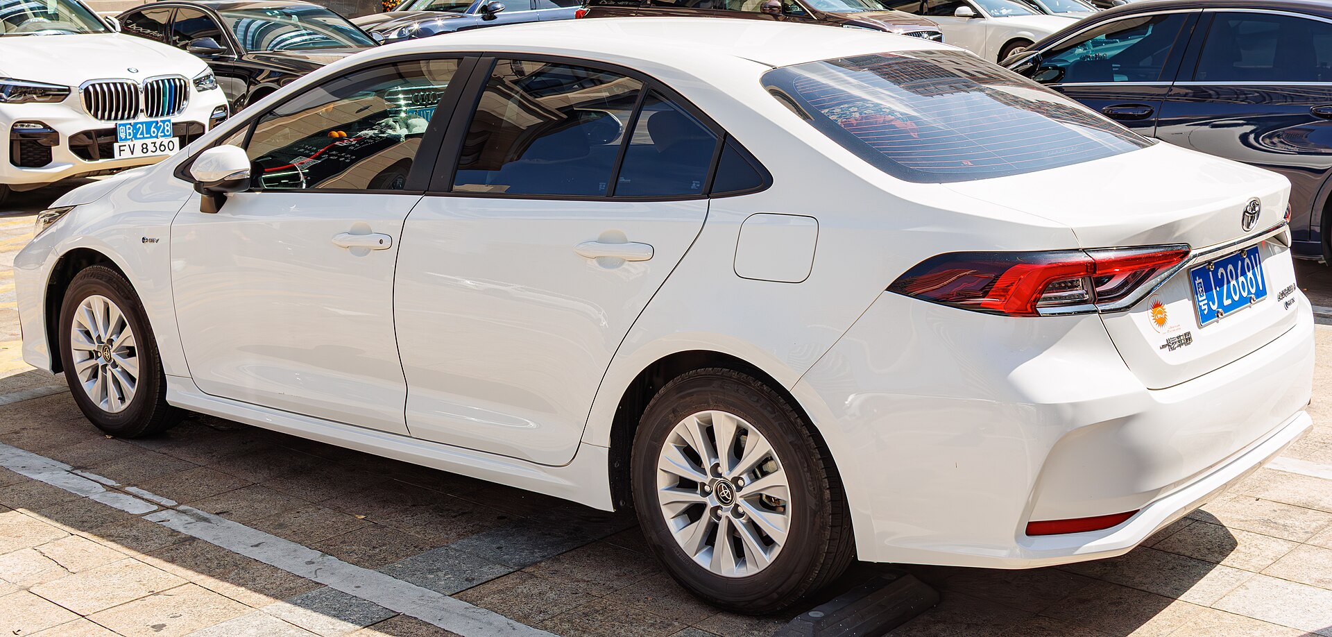 TOYOTA COROLLA SEDAN HYBRID (E210) China