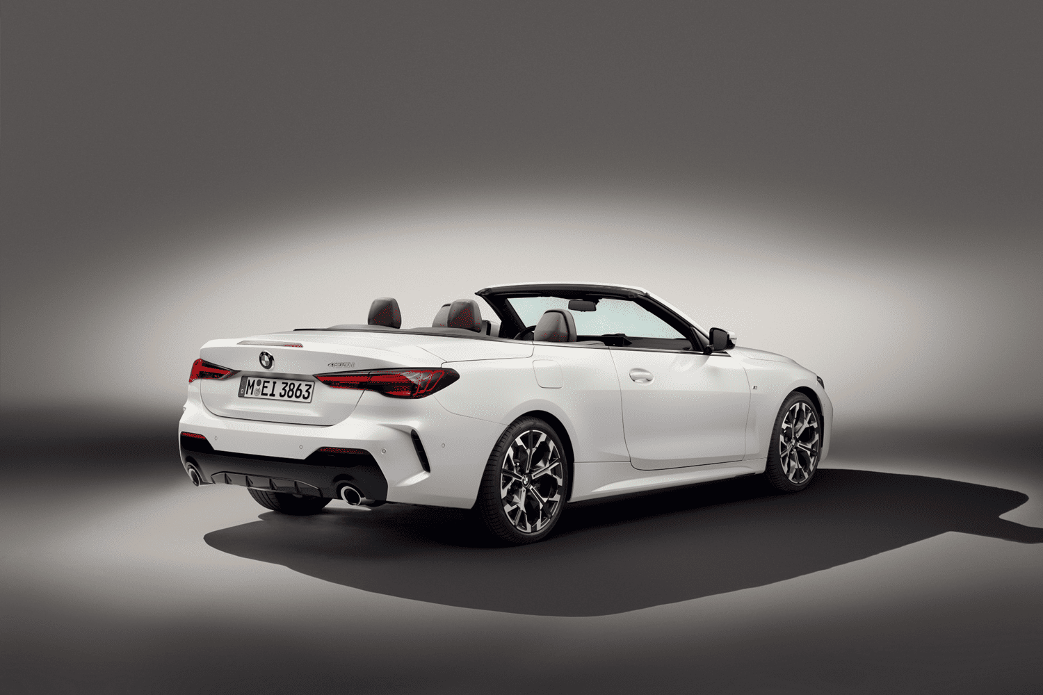 BMW 4 Coupe BMW 4 Cabrio