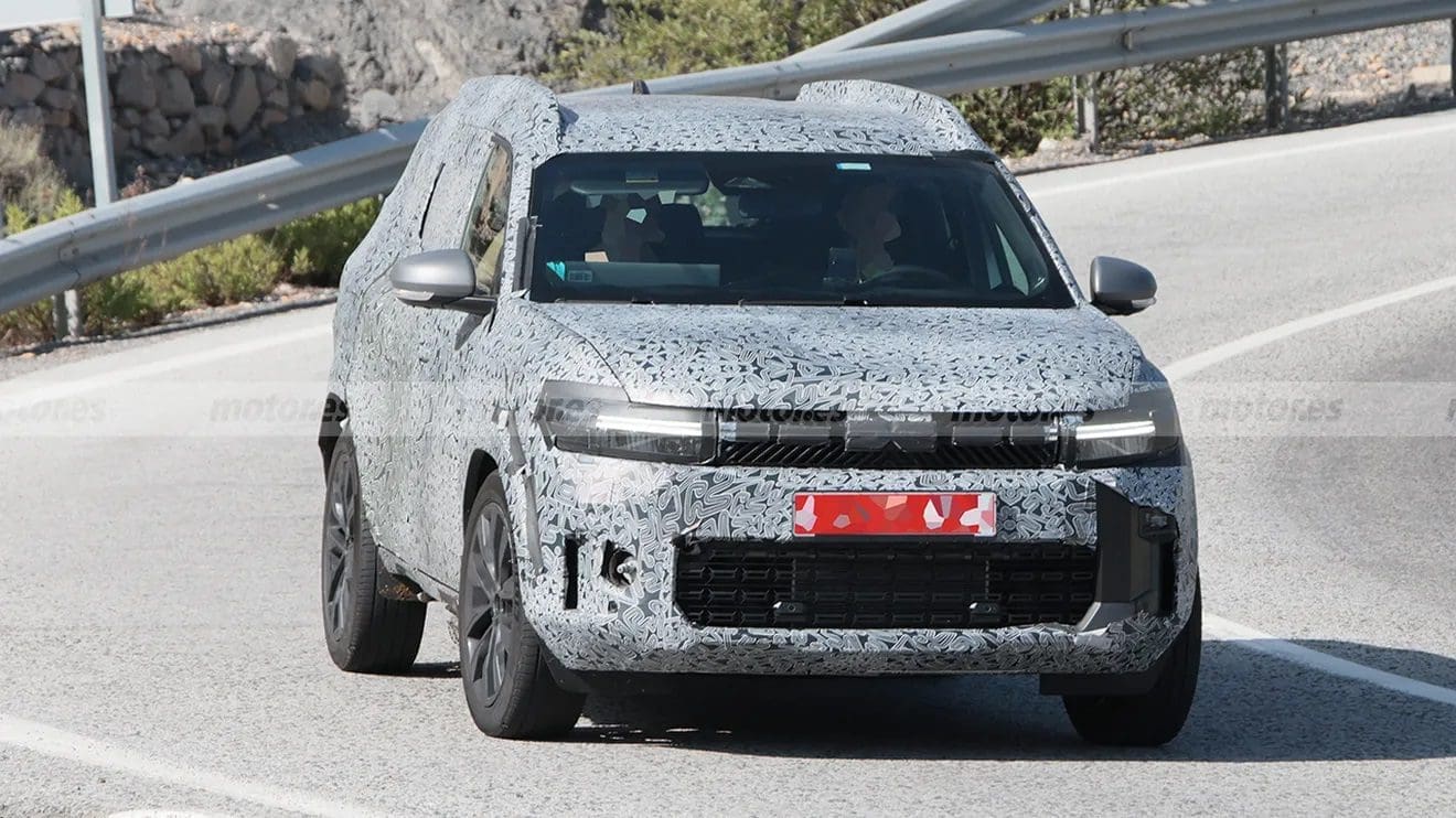 Dacia Bigster 2025 SUV 7 miejsc samochód terenowy