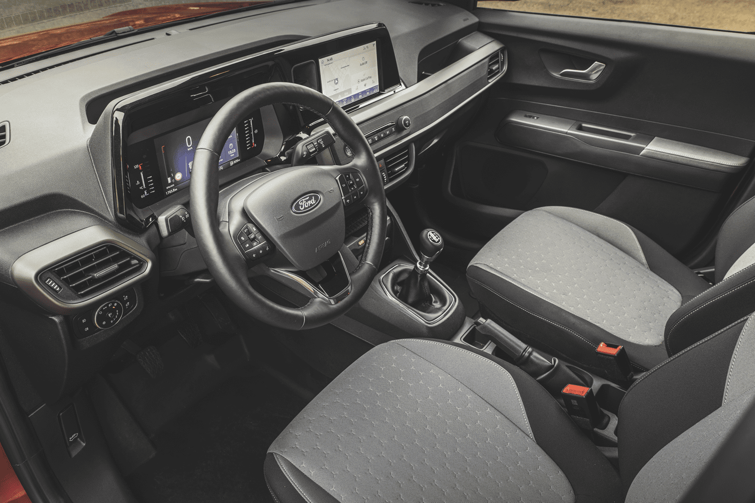 Ford Transit Courier 2024