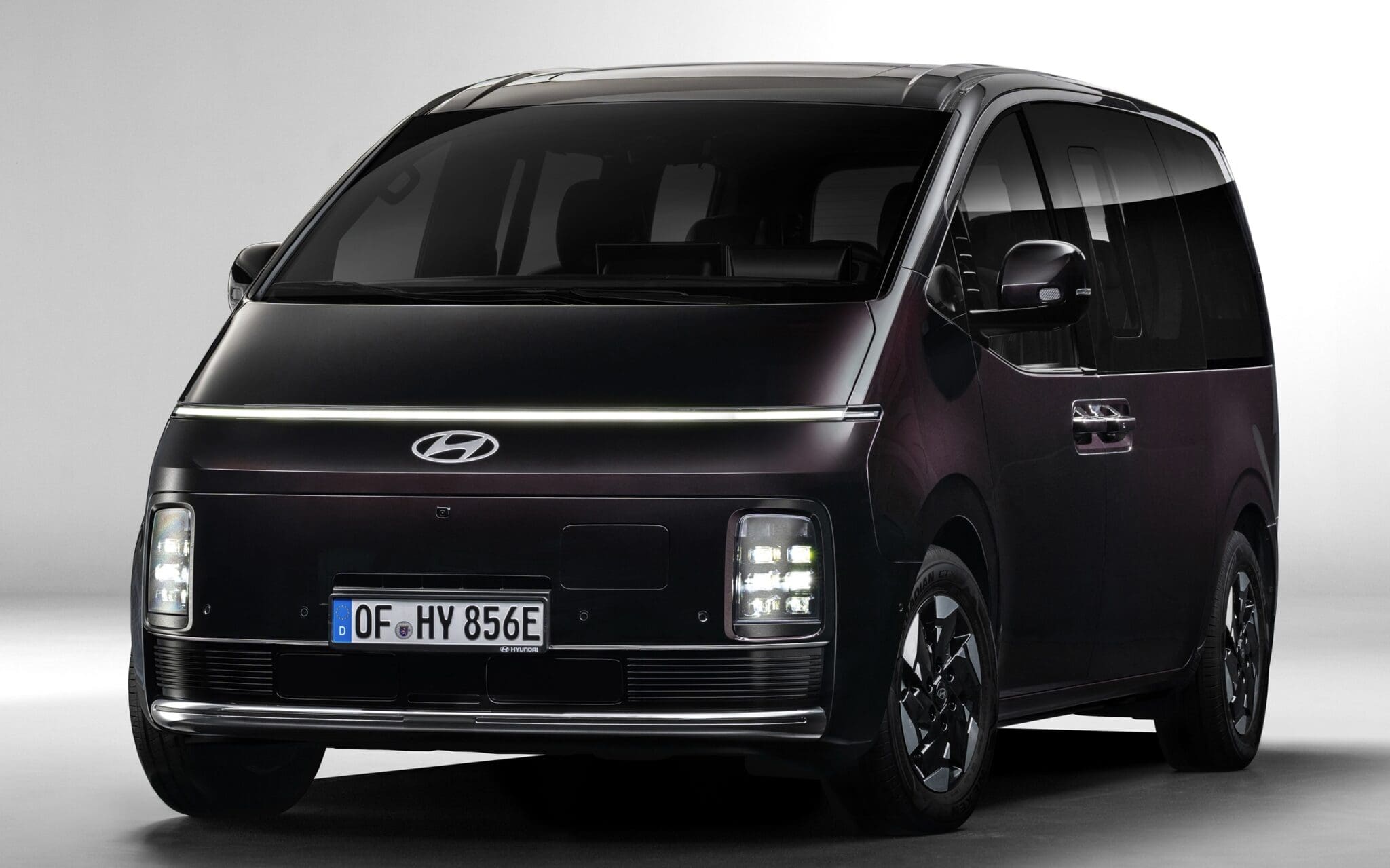 Nowy elektryczny Hyundai STARIA Electric 2026. Przyszłość VANów jest elektryczna i… kosmiczna