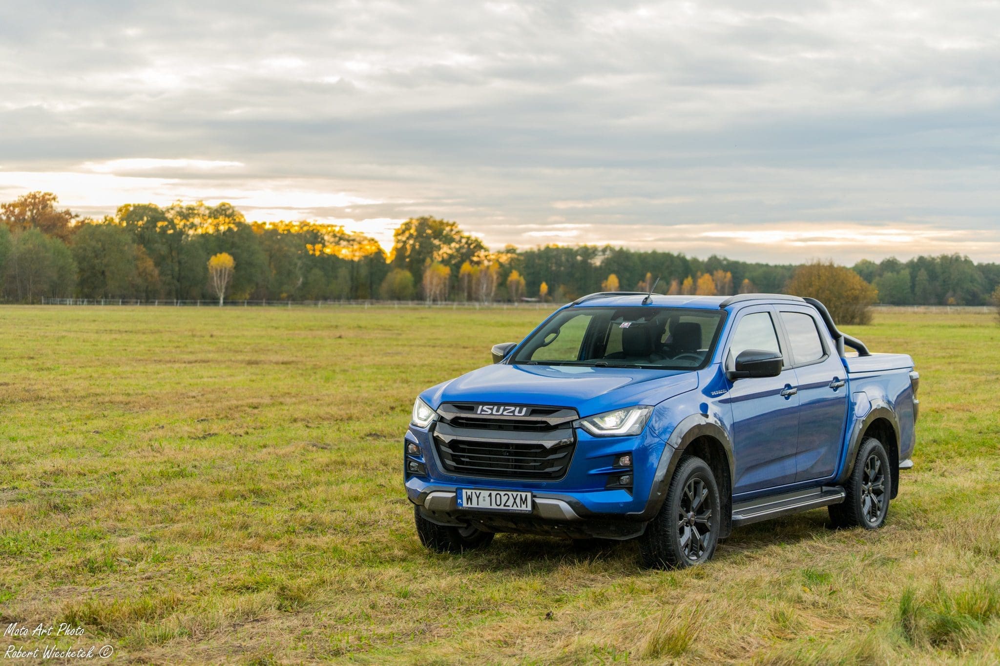 Pick-up ISUZU D-Max do zadań specjalnych. Cennik z silnikiem diesla 1.9