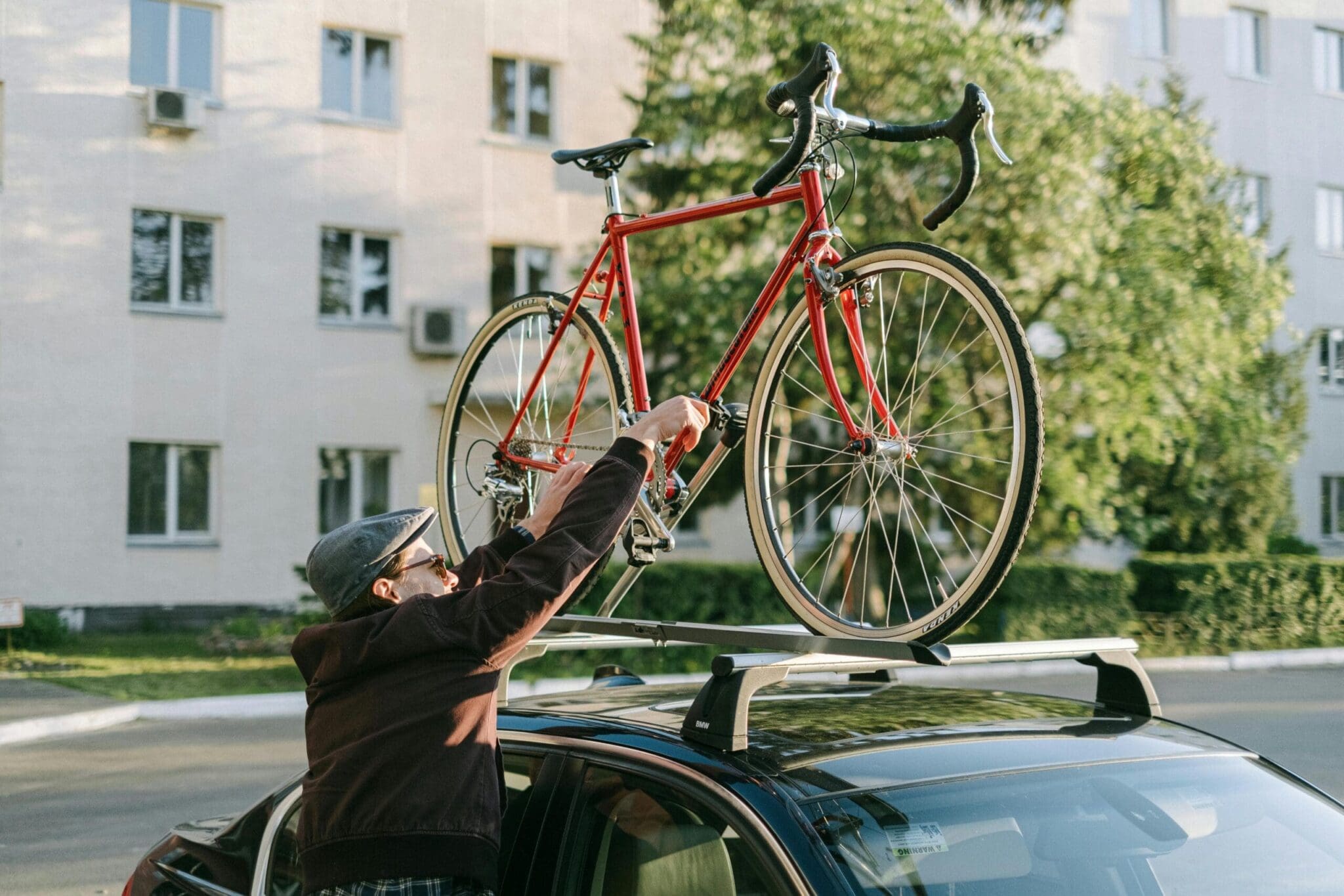 Jaki bagażnik rowerowy wybrać? Szybki przegląd praktycznych rozwiązań