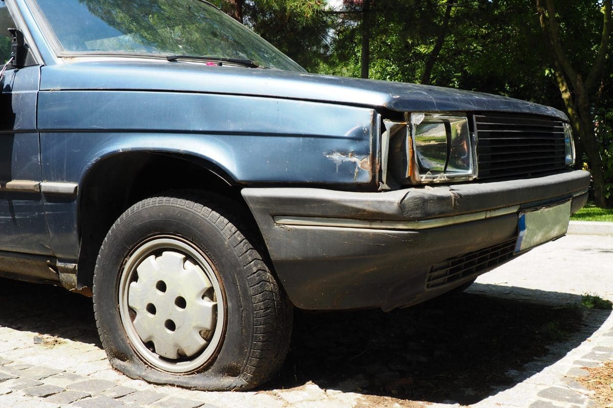 Kiedy trzeba wyrejestrować samochód i jak wyrejestrować auto krok po kroku?