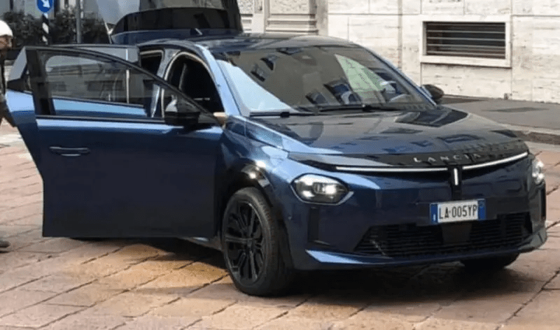 Lancia Ypsilon 2024. Wygląd bez tajemnic! Mamy zdjęcia