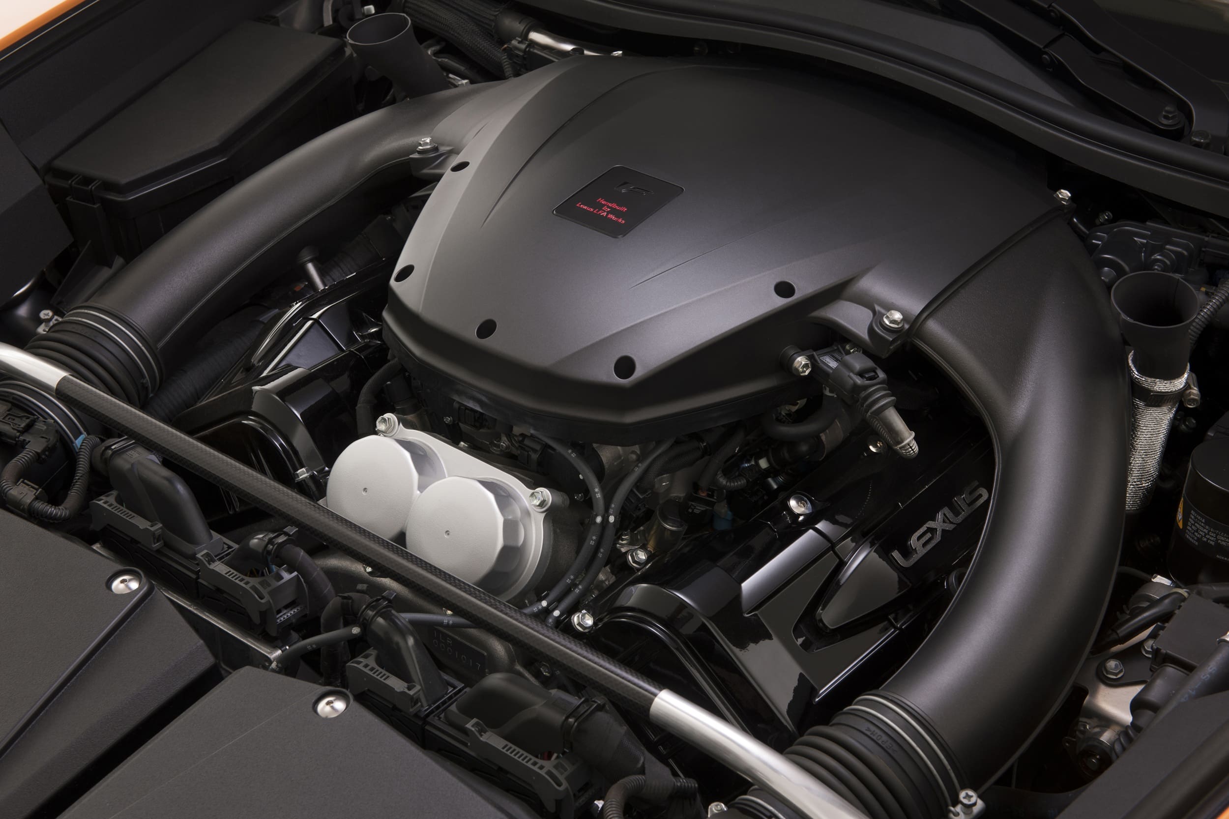 Lexusa LFA z silnikiem V10