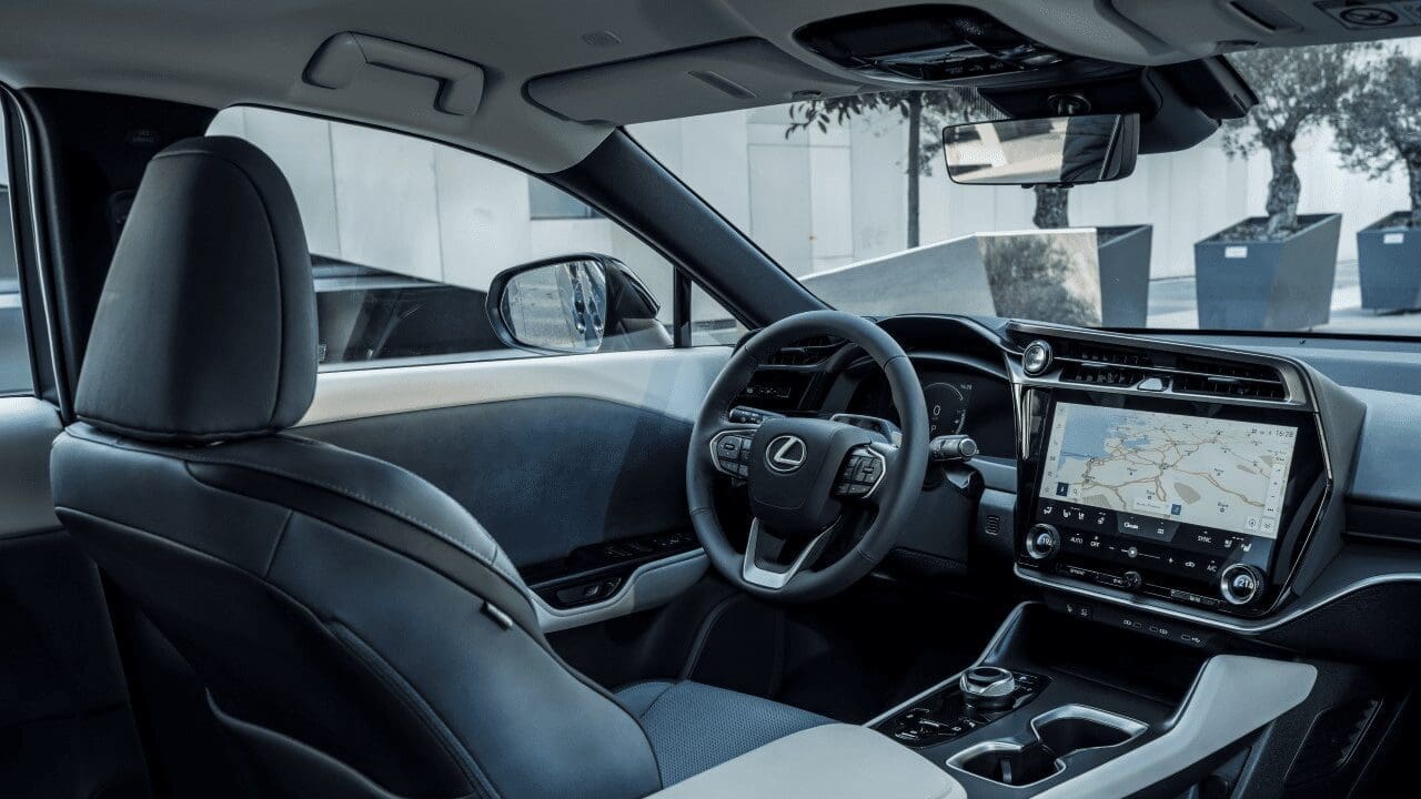 Lexus RZ 450e – specjalne wyciszenie wnętrza