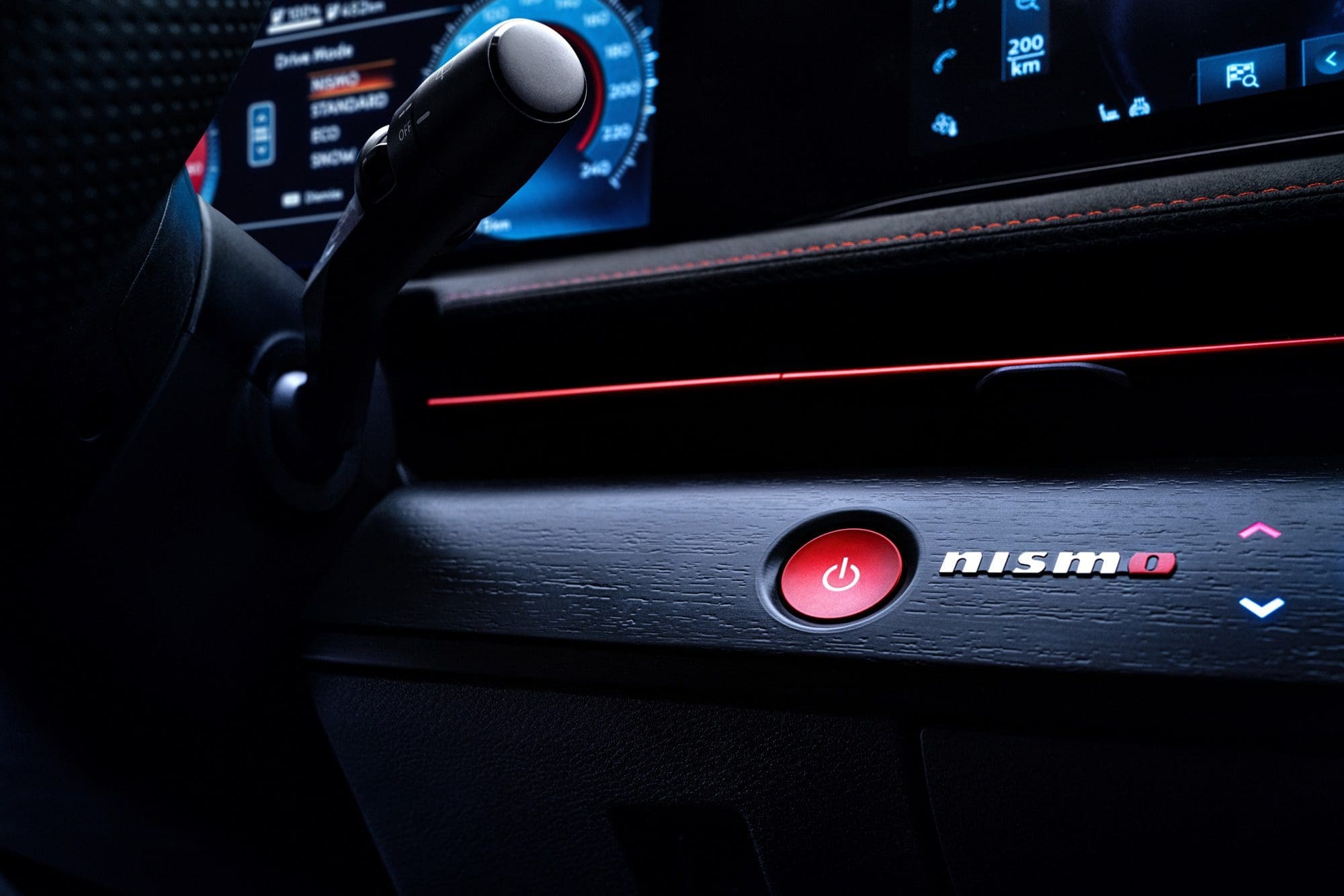Nissan Ariya Nismo 2025. Elektryczny SUV jako sportowa legenda trafia do Polski. Cena i niezwykła promocja