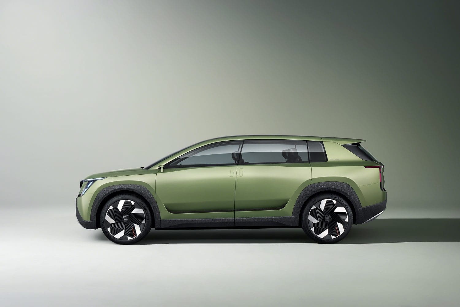 Skoda Vision 7s. Czas na pokaz w wirtualnym salonie