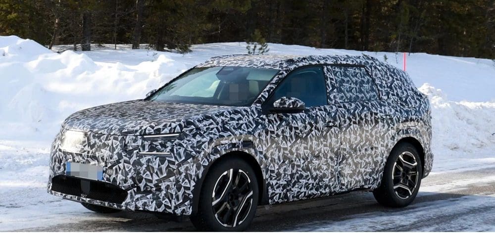 Nowy rodzinny Citroen C5 Aircross 2025. Pierwsze zdjęcia nowej generacji francuskiego SUV-a