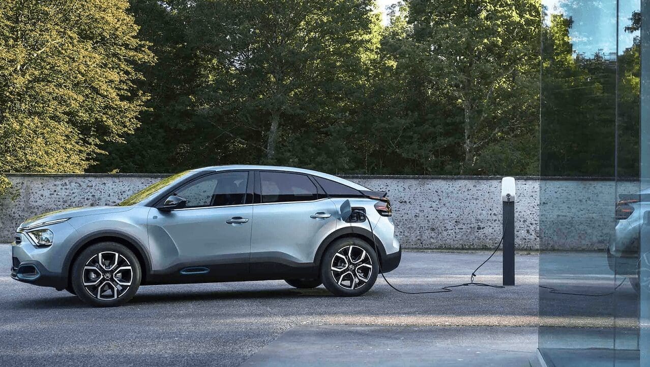 Citroen e-C4 i e-C4 X z nowym napędem elektrycznym