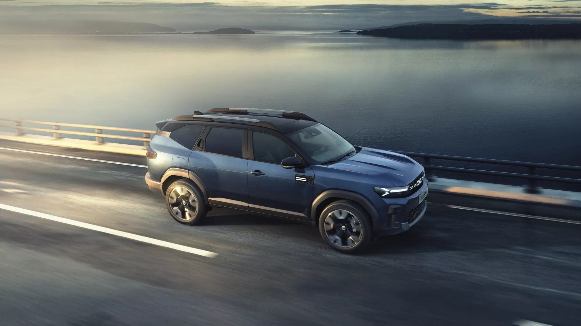 Nowy SUV Dacia Bigster 2025. Hybrydowy SUV 1.8 segmentu C-SUV – premiera