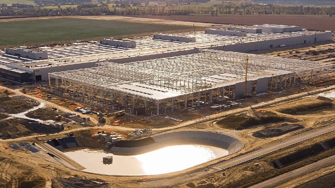 Mercedes-Benz inwestuje w Jaworze
