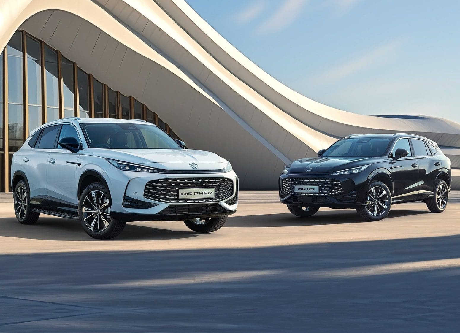 Nowy MG HS 2025 – hybrydowy SUV 300 KM i benzyna 169 KM. Zapowiada się prawdziwy hit!