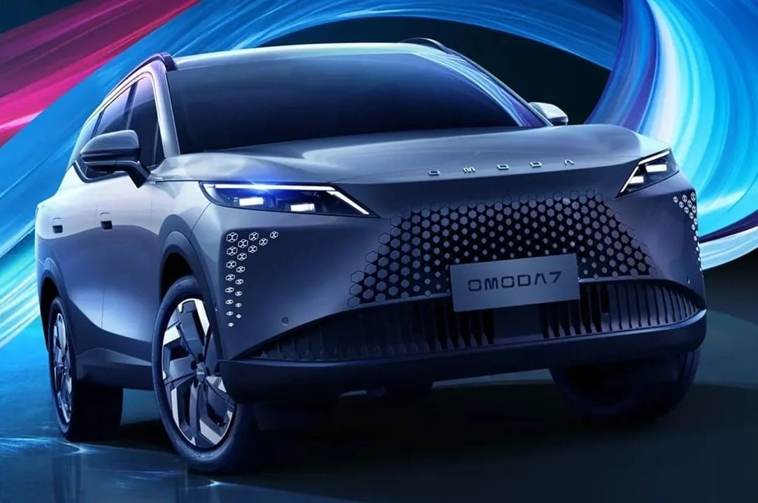 Nowa Omoda 7 SHS – chiński SUV to hybryda PHEV. Czy europejscy producenci mają powody do obaw?