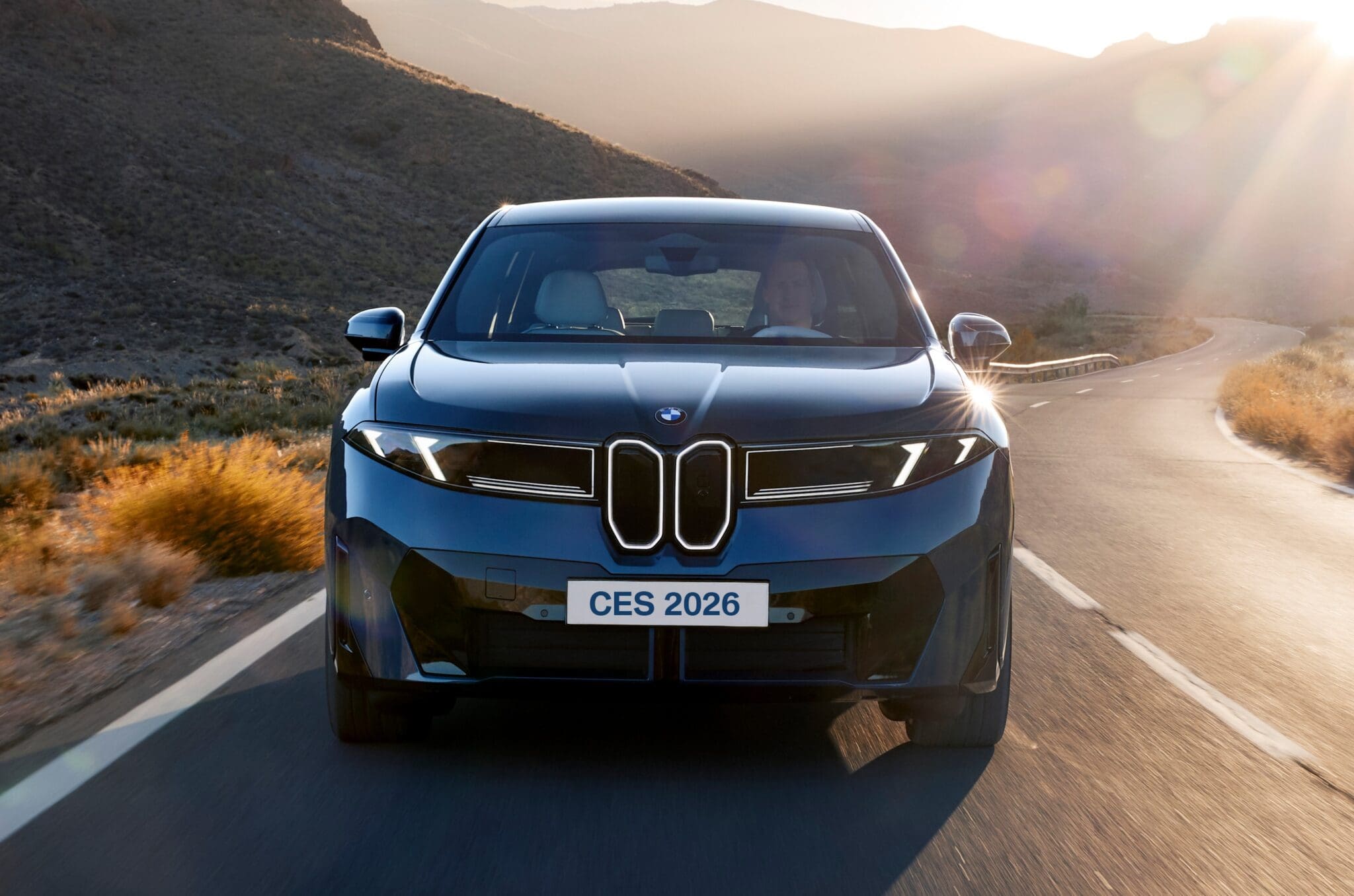 Elektryczne BMW iX3 z nowym systemem Panoramic iDrive i technologią Neue Klasse