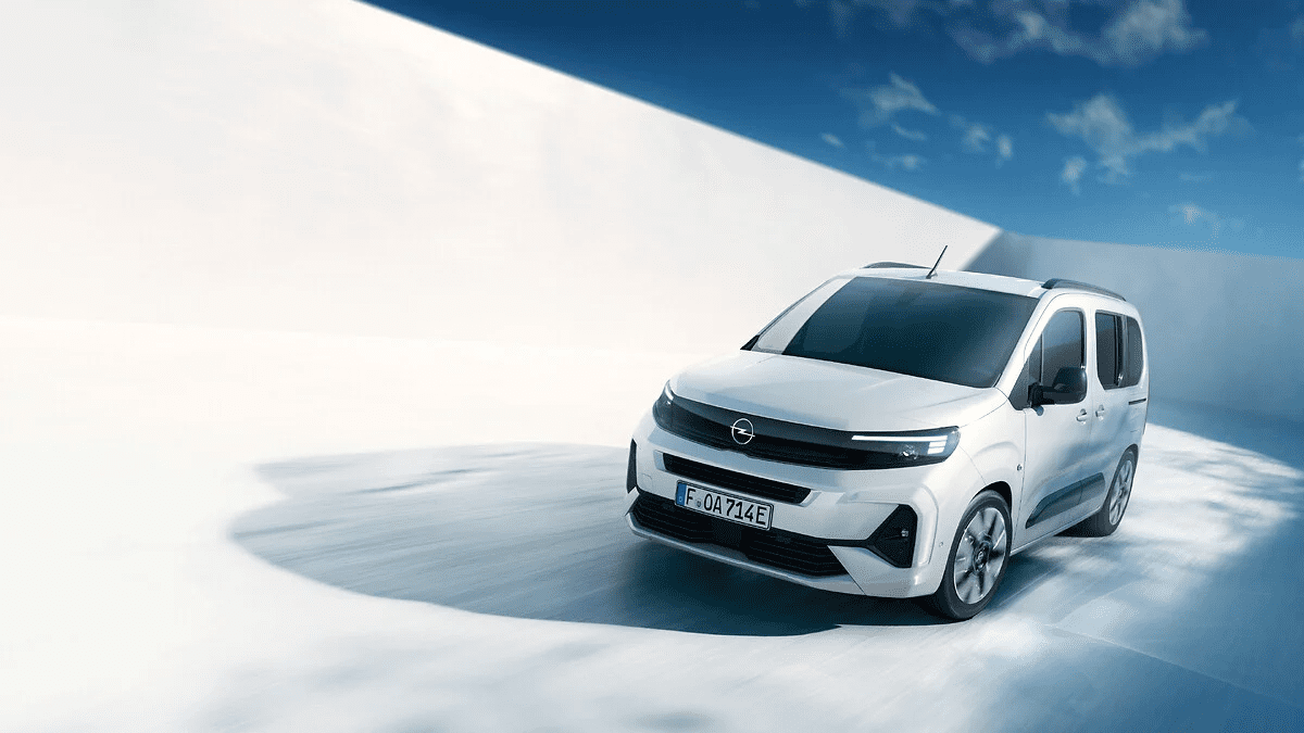Nowy Opel Combo z rewolucyjnym oświetleniem. System 14 diod LED daje nieziemski efekt