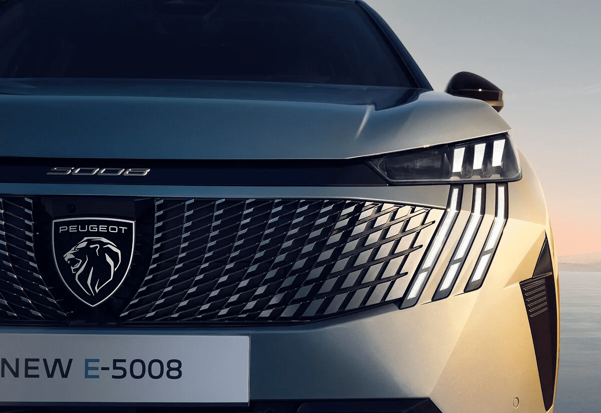 peugeot e-5008