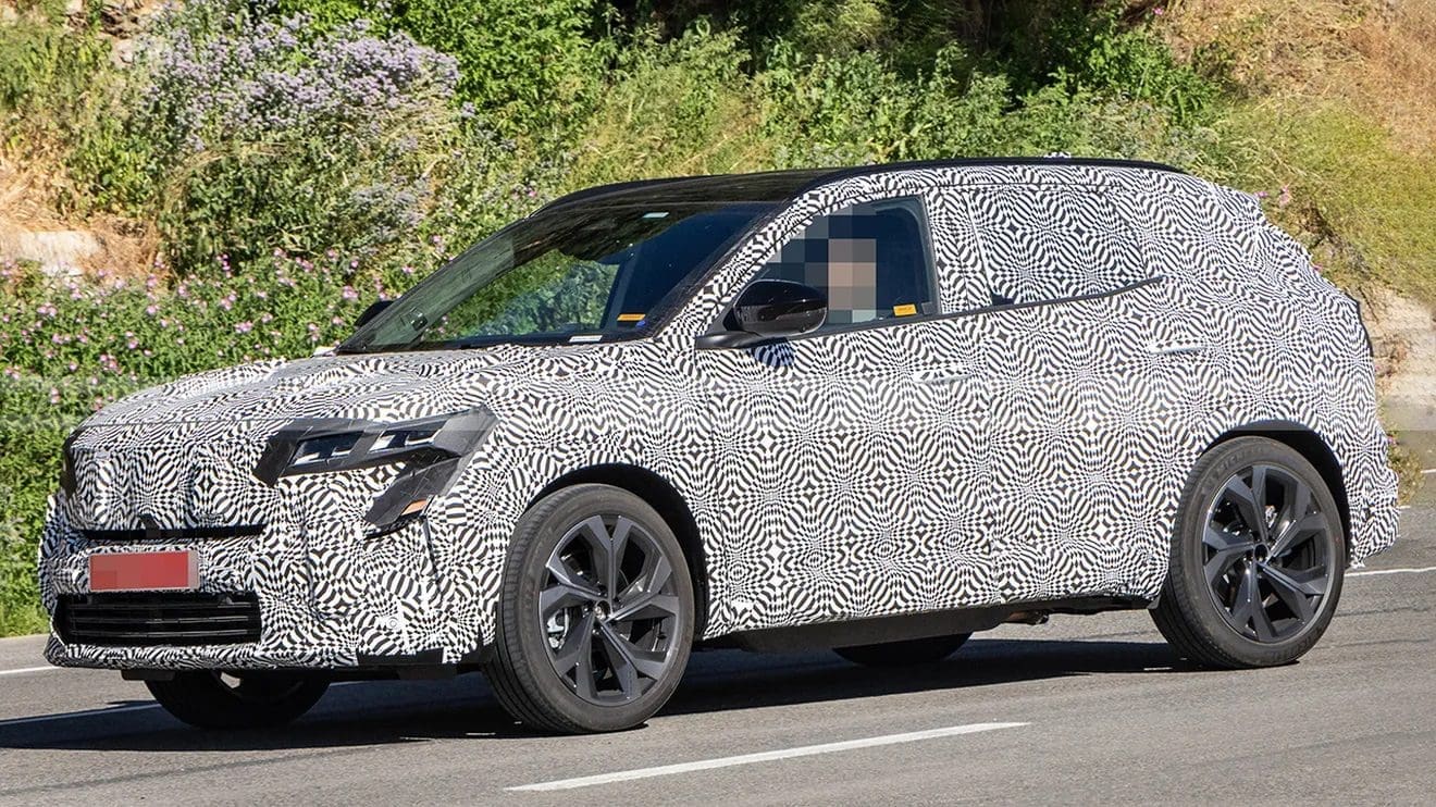 Nowy Renault Austral 2025 jako hybrydowy SUV. Facelifting i nowoczesna technologia