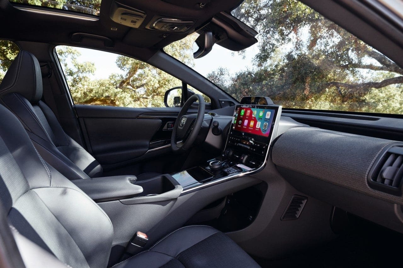 toyota fotele z kinetycznymi poduszkami