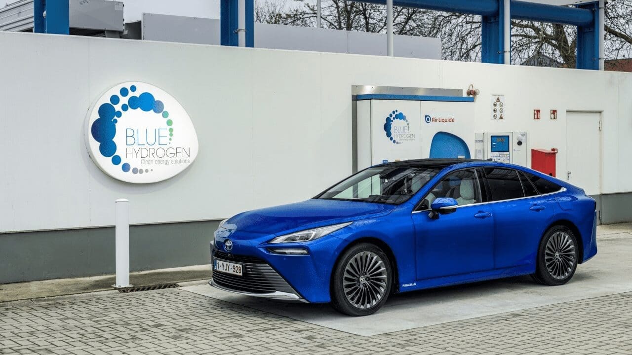 Toyota wprowadzi nowe wodorowe ogniwa paliwowe w 2026