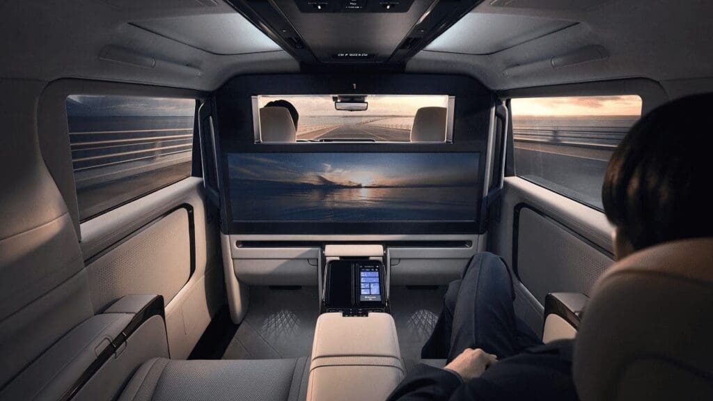 Lexus LM 2 wnętrze