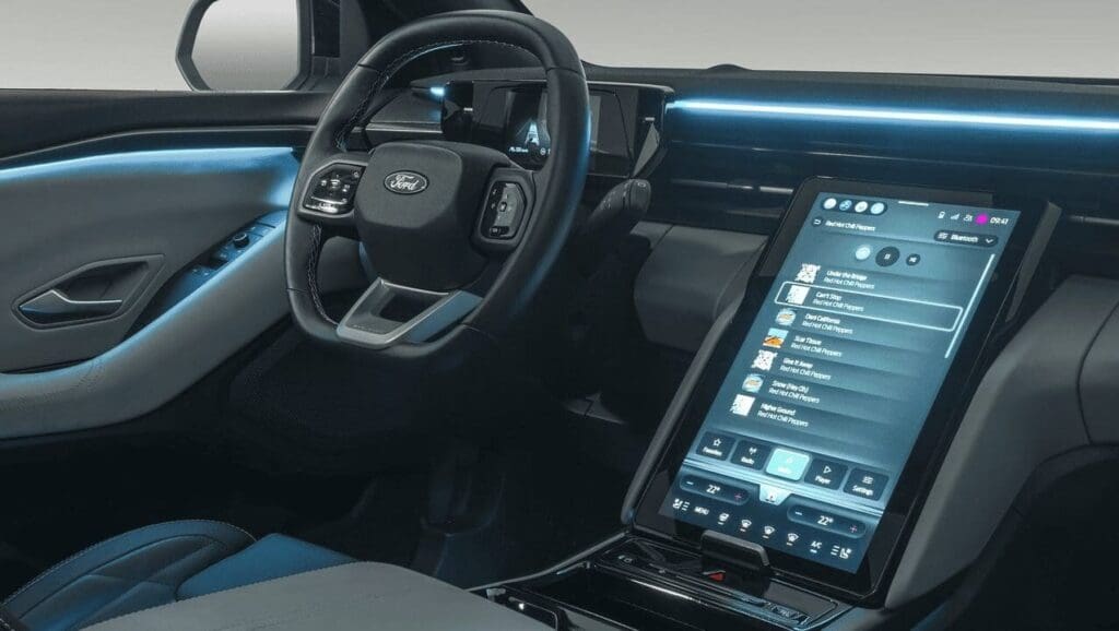 Ford Explorer 2024 wnętrze