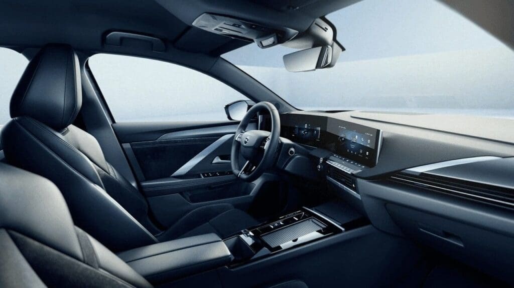 opel astra electric wnętrze