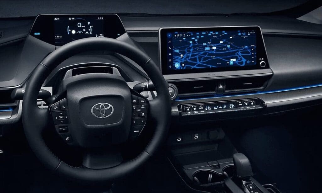 Toyota Prius 2023 wnętrze
