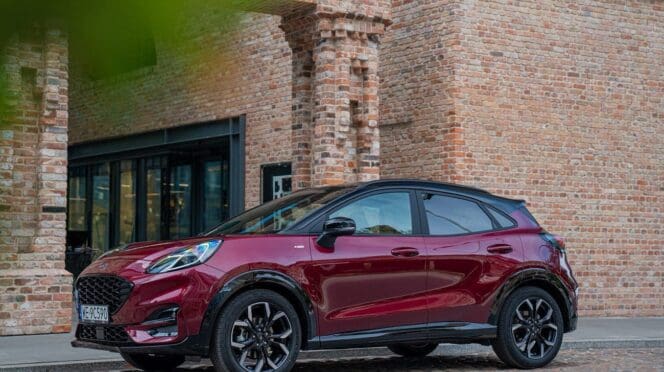 Ford Puma Vivid Ruby Edition