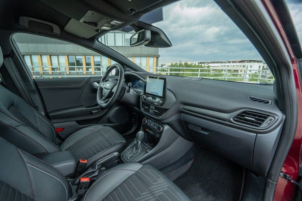 Ford Puma Vivid Ruby Edition