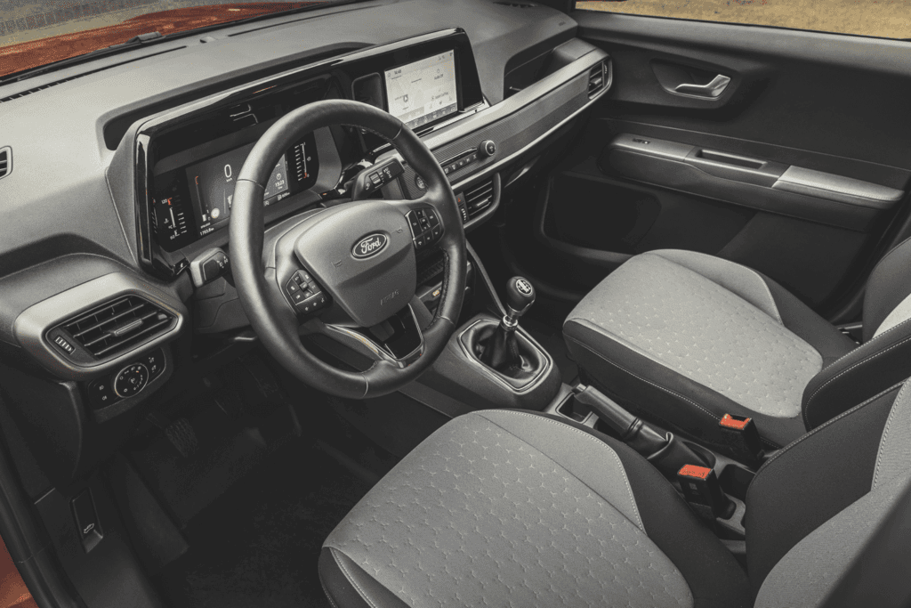 Ford Transit Courier 2024