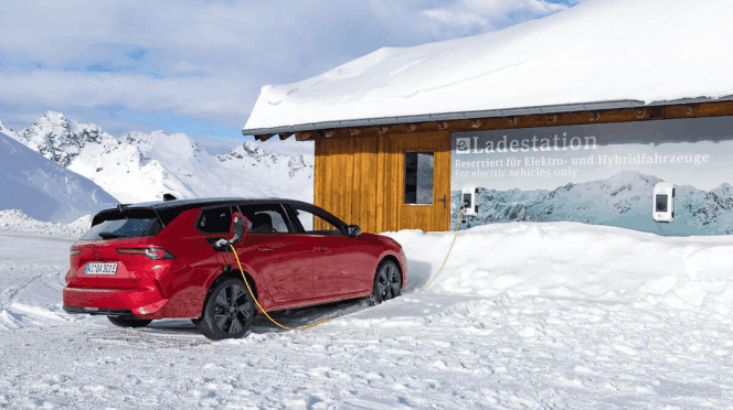 Opel Astra Sports Tourer Electric