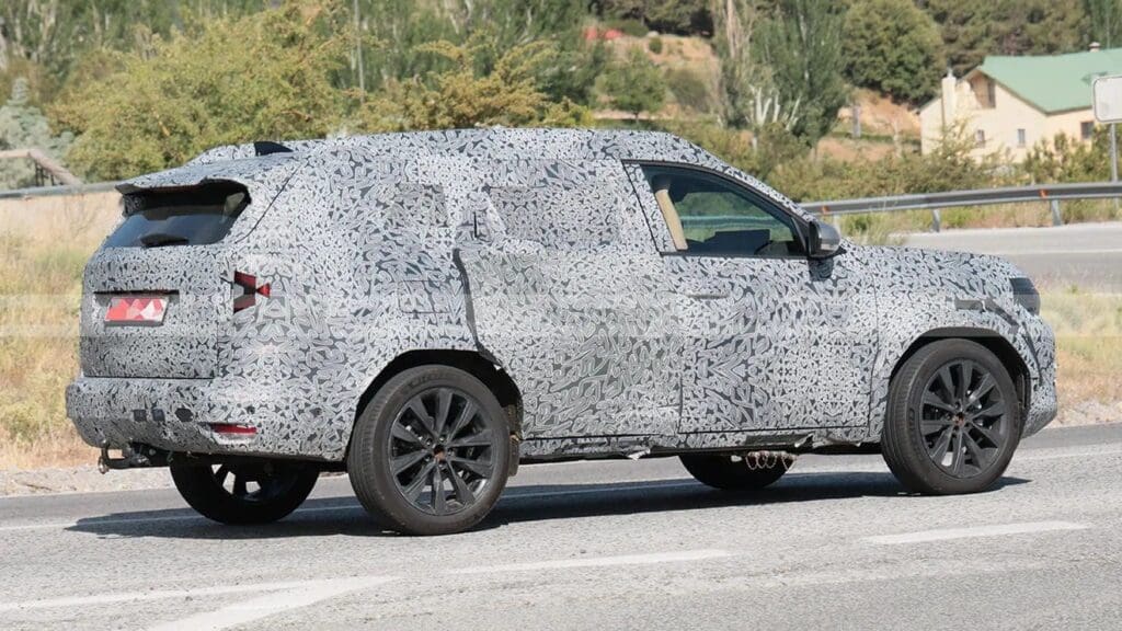 Dacia Bigster 2025 SUV 7 miejsc samochód terenowy