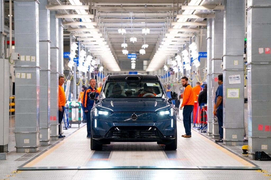 Volvo EX90 Elektryczny SUV produkcja