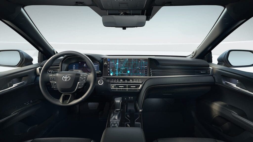 toyota camry 2024 hybryda 5 generacji cennik