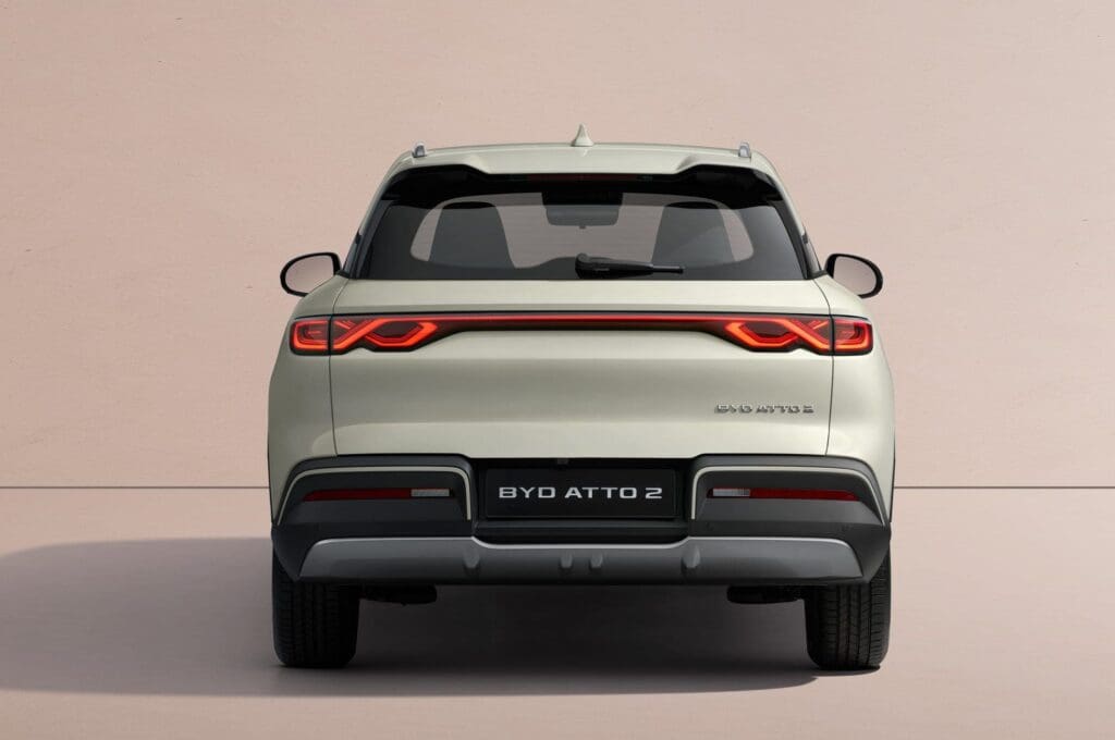 nowy elektryczny BYD Atto 2025
