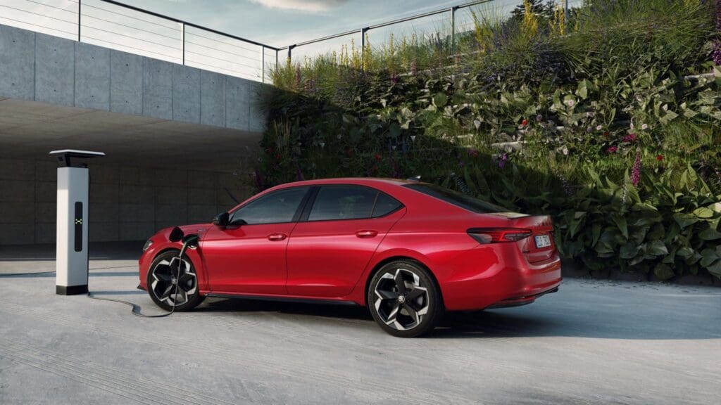Skoda Superb PHEV wersja Liftback