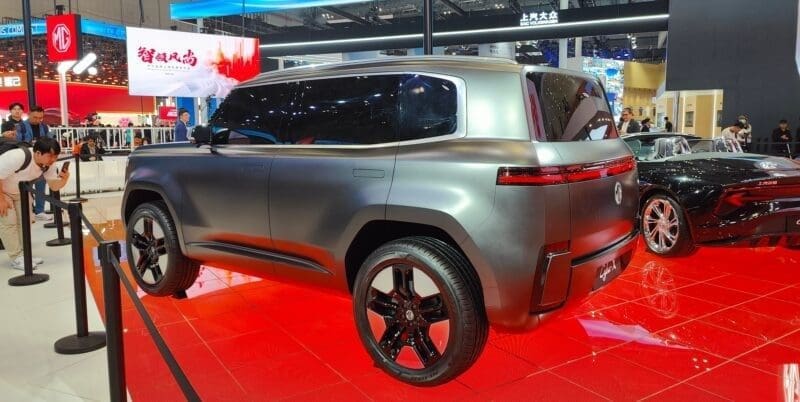elektryczny SUV MG Cyber X
