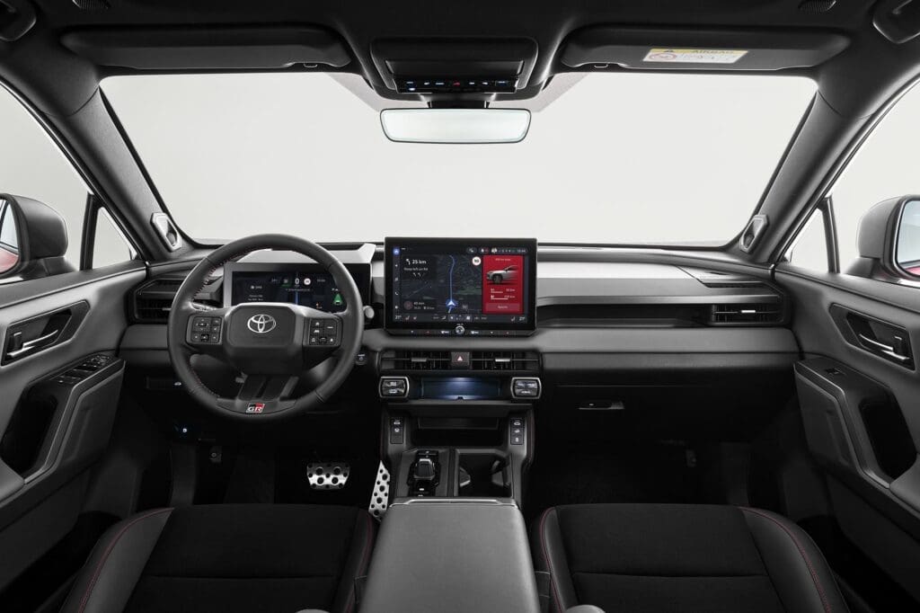 Toyota RAV4 z systemem Arene