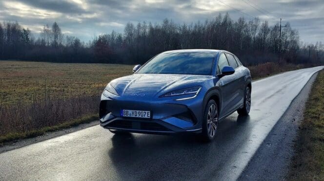 Wzrost sprzedaży chińskich samochodów BYD, źródło: BYD