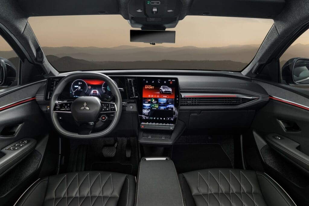 wnętrze nowego Eclipse Cross jak Renault