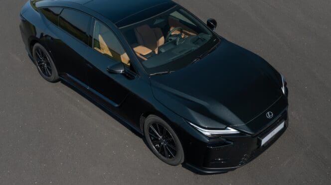 zamówienia na nowego Lexusa ES 300h