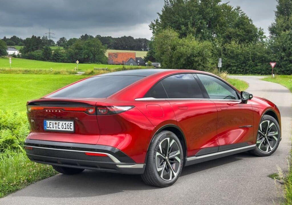 Mazda Vision jako następca Mazdy 6