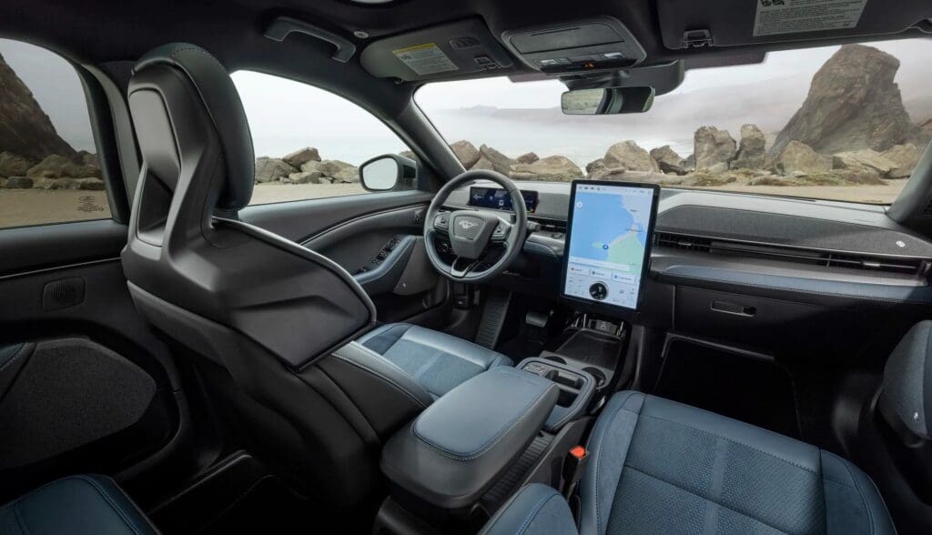 wersje wyposażenia Forda Mustanga Mach-E