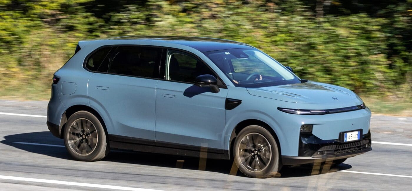 chiński Leapmotor B10 Hybrid EV