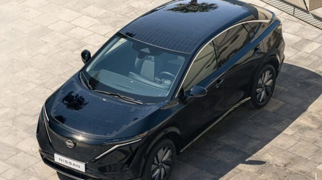 Nissan Ariya z dachem solarnym