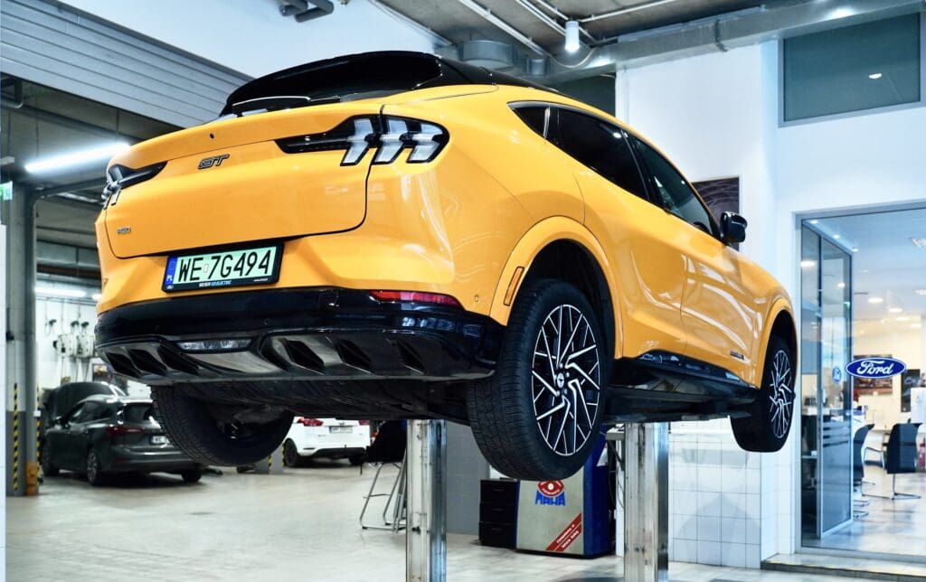 aplikacja mobilna dla samochodów Ford