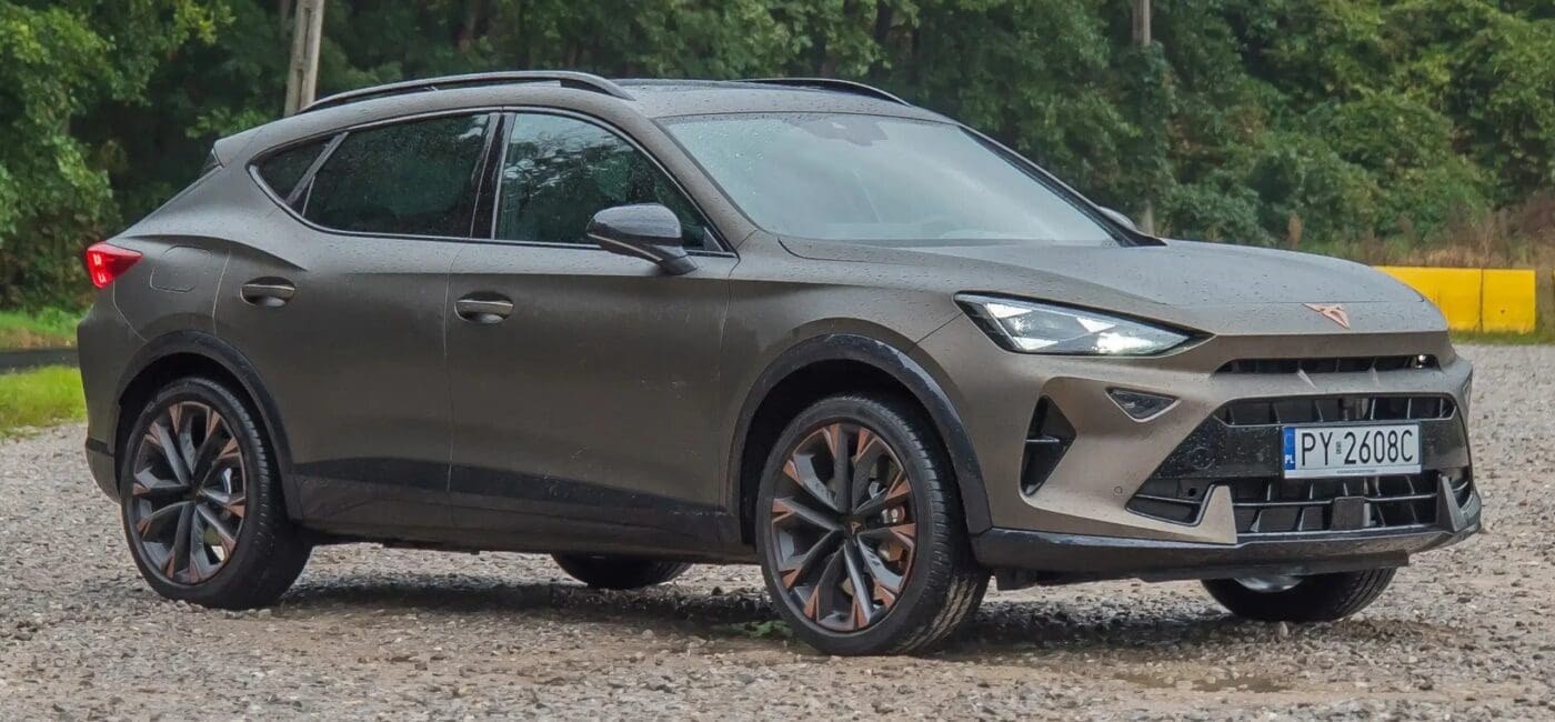 policyjne samochody marki Cupra